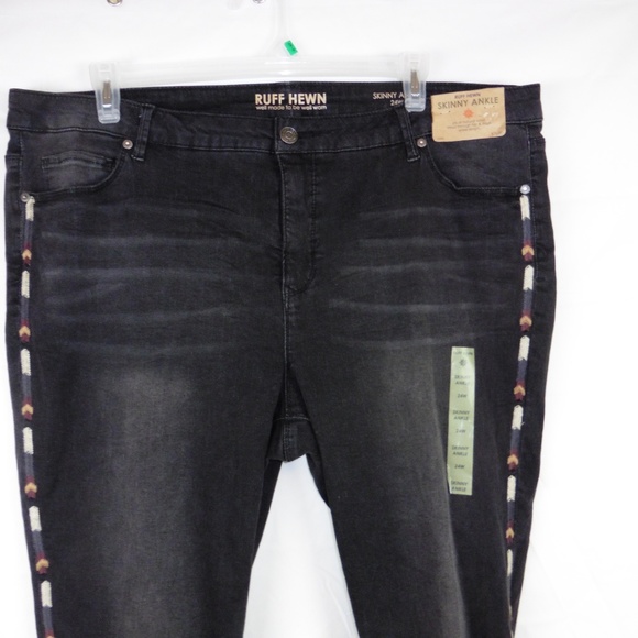 NWT Ruff Hewn Plus Sz 24 Black Embroidered Skinny - Picture 2 of 8